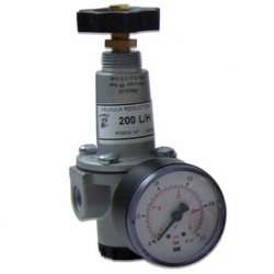 AFRISO Reduktor ciśnienia oleju 200 l/h z manometrem
